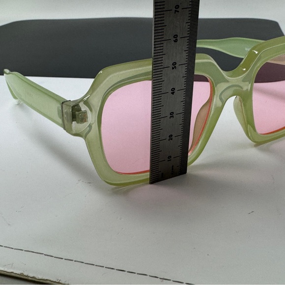 ASOS DESIGN beveled angular square sunglasses in milky green pink lenses - Picture 11 of 15